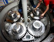 How to Increase the Life of Industrial Gearboxes?